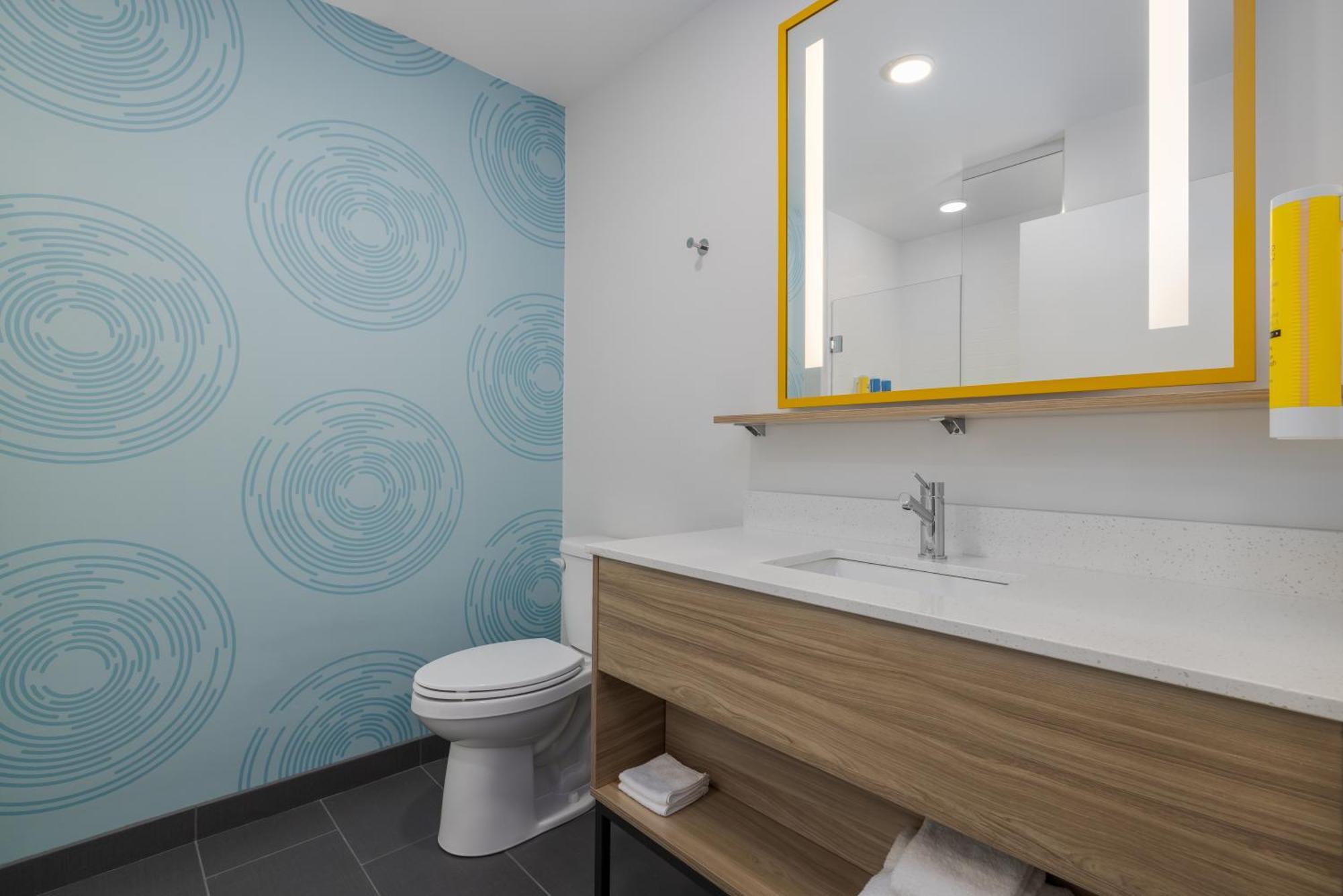 Tru By Hilton Oshkosh Otel Dış mekan fotoğraf