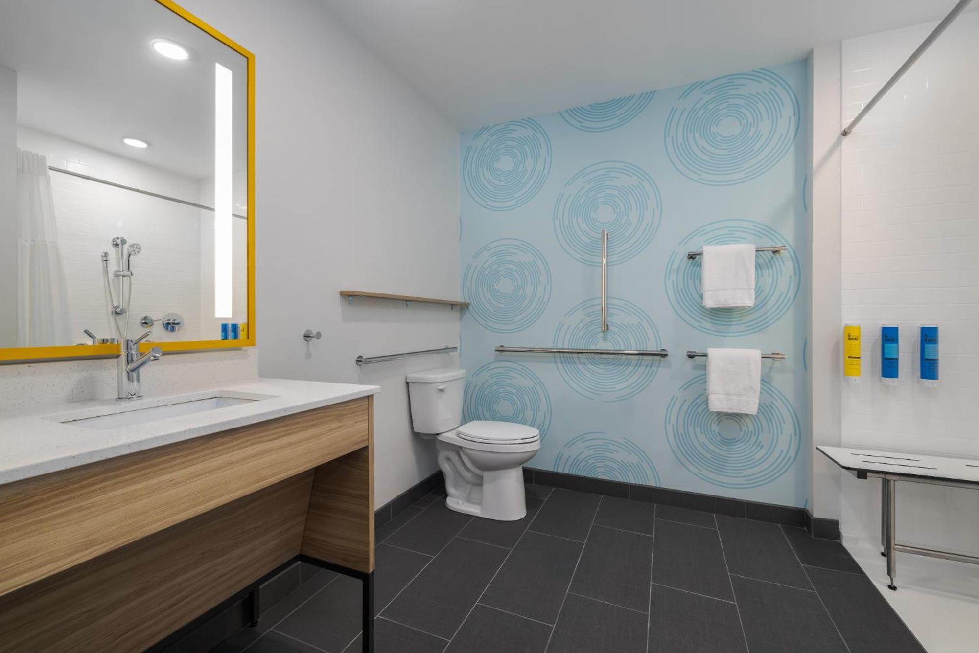 Tru By Hilton Oshkosh Otel Dış mekan fotoğraf