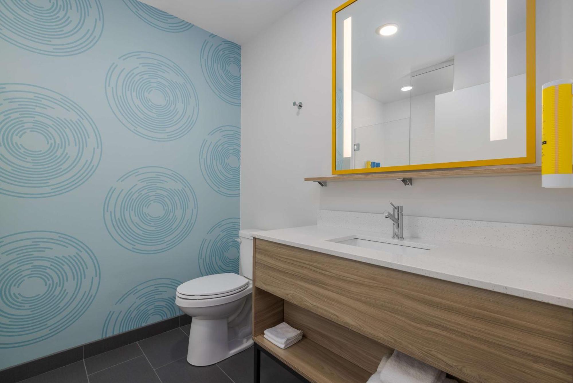 Tru By Hilton Oshkosh Otel Dış mekan fotoğraf